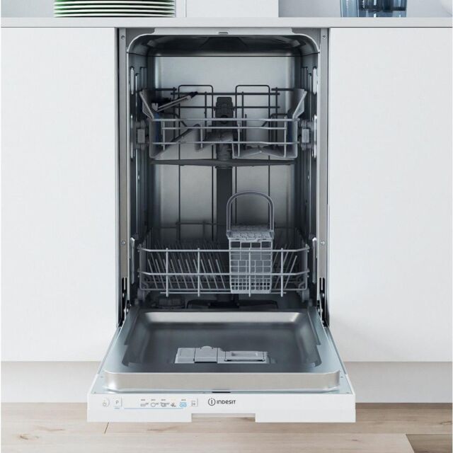 Indesit IN2ID10CS80UK Built-In 45cm Dishwasher