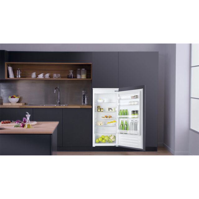 Hotpoint integrated fridge: inox