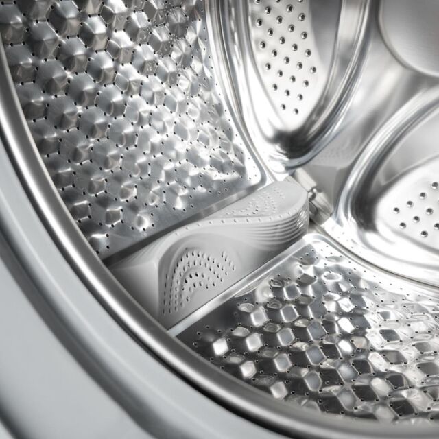 Montpellier MIWD8614 8/6kg 1400rpm Integrated Washer Dryer